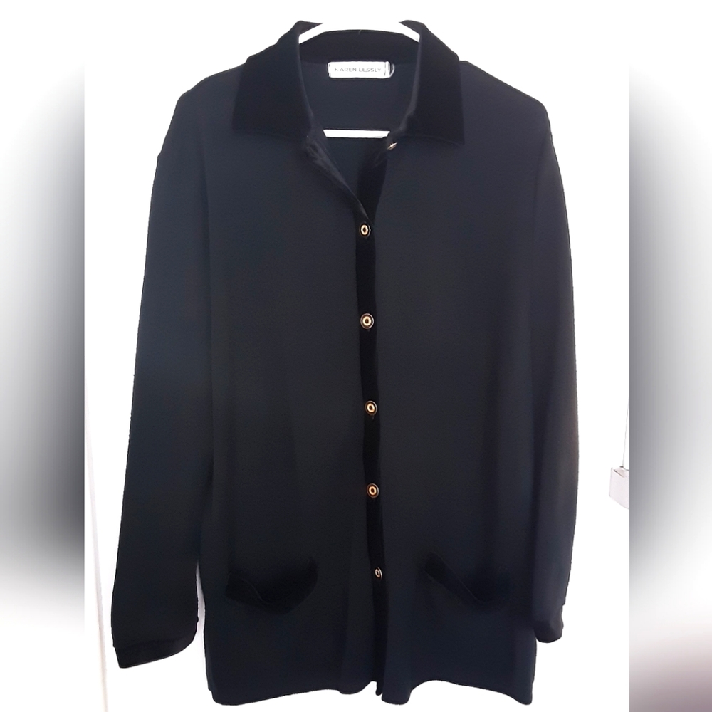 Velvet trimmed Cardigan Sweater w/pockets & cat-eye buttons